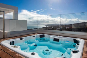 Beautiful house with nice jacuzzi on the topfloor!